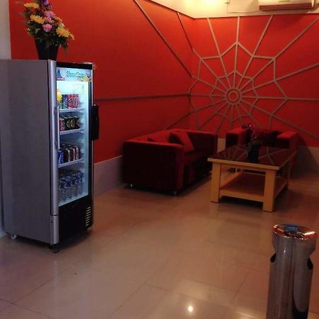 Wisma Asiatique Hotel Pekanbaru Esterno foto