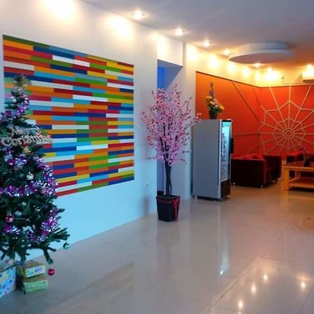 Wisma Asiatique Hotel Pekanbaru Esterno foto